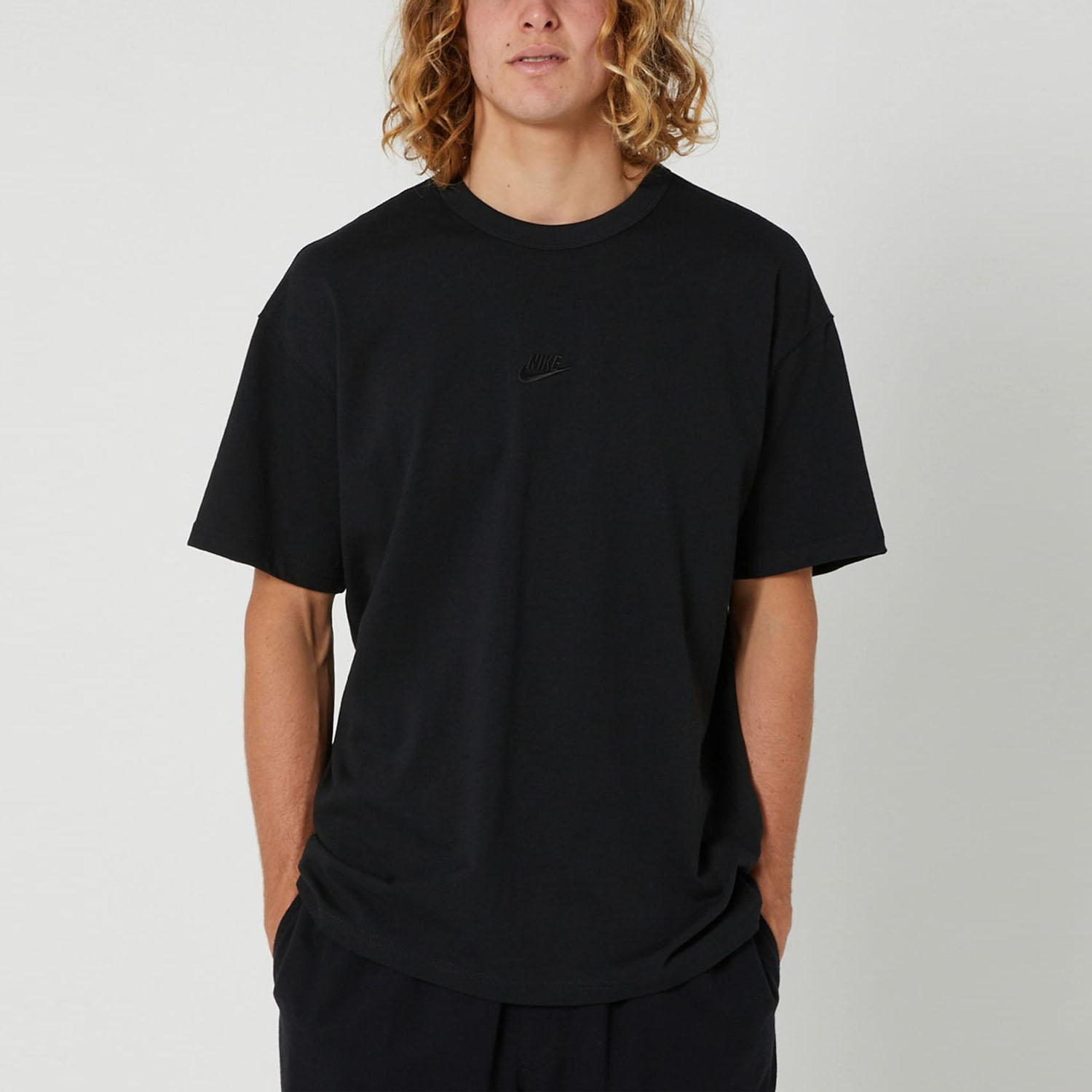 Футболка Nike DO7391-010 Футболка Nike DO7391-010