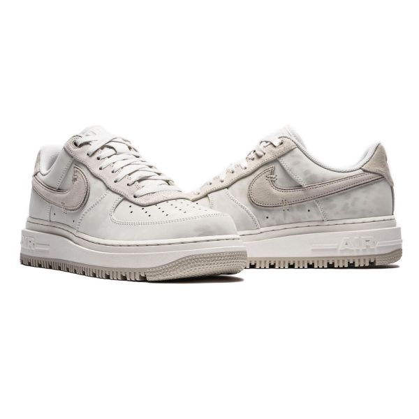 Кеди Nike Air Force 1 Luxe DD9605 100