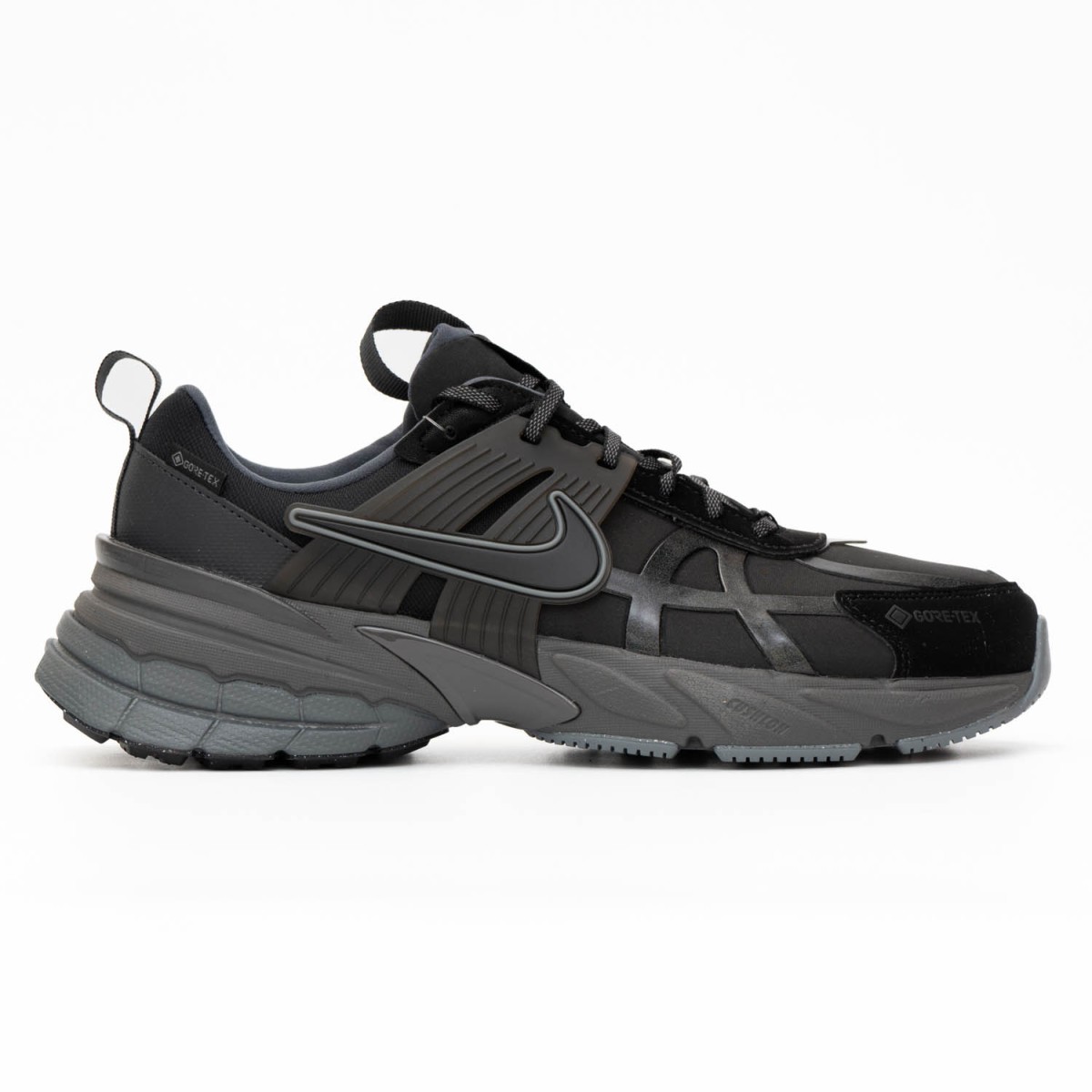 Кросівки Nike V2K Run Gore-Tex FZ2622 001 — купити в Україні