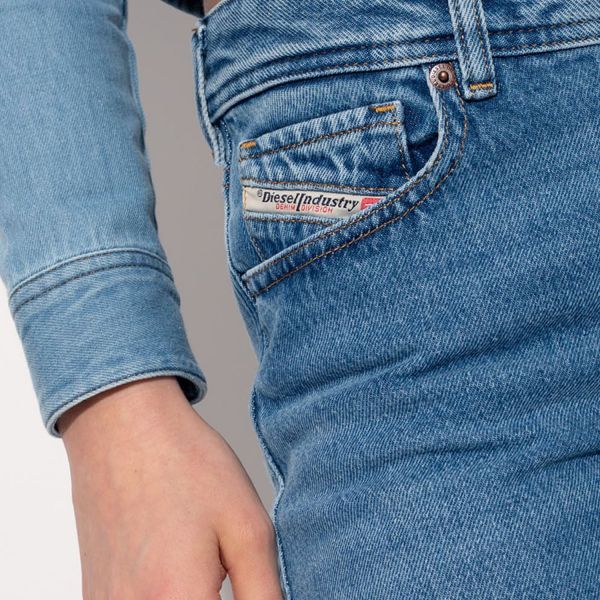 Джинсы Diesel 2002 A03610-09C16-01.