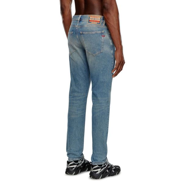 Джинсы Diesel 2019 D-Strukt A03558-09J55-01.