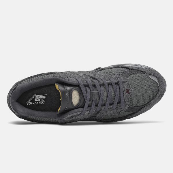 Кроссовки New Balance M2002RDB.