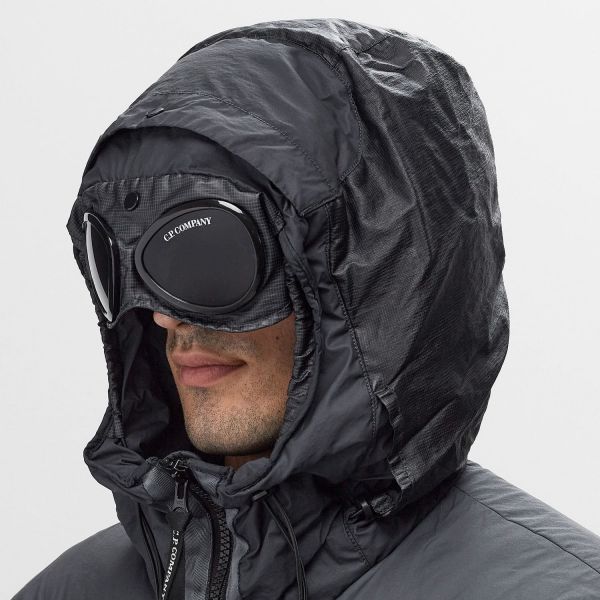 Пуховик CP Company 17CMOW266A 11018G 995.