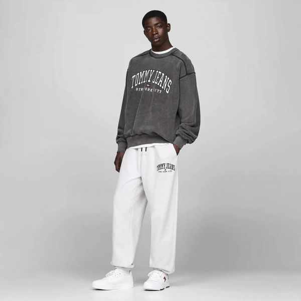 Свитшот Tommy Hilfiger TJM RLX TJ GD Varsity Crew.