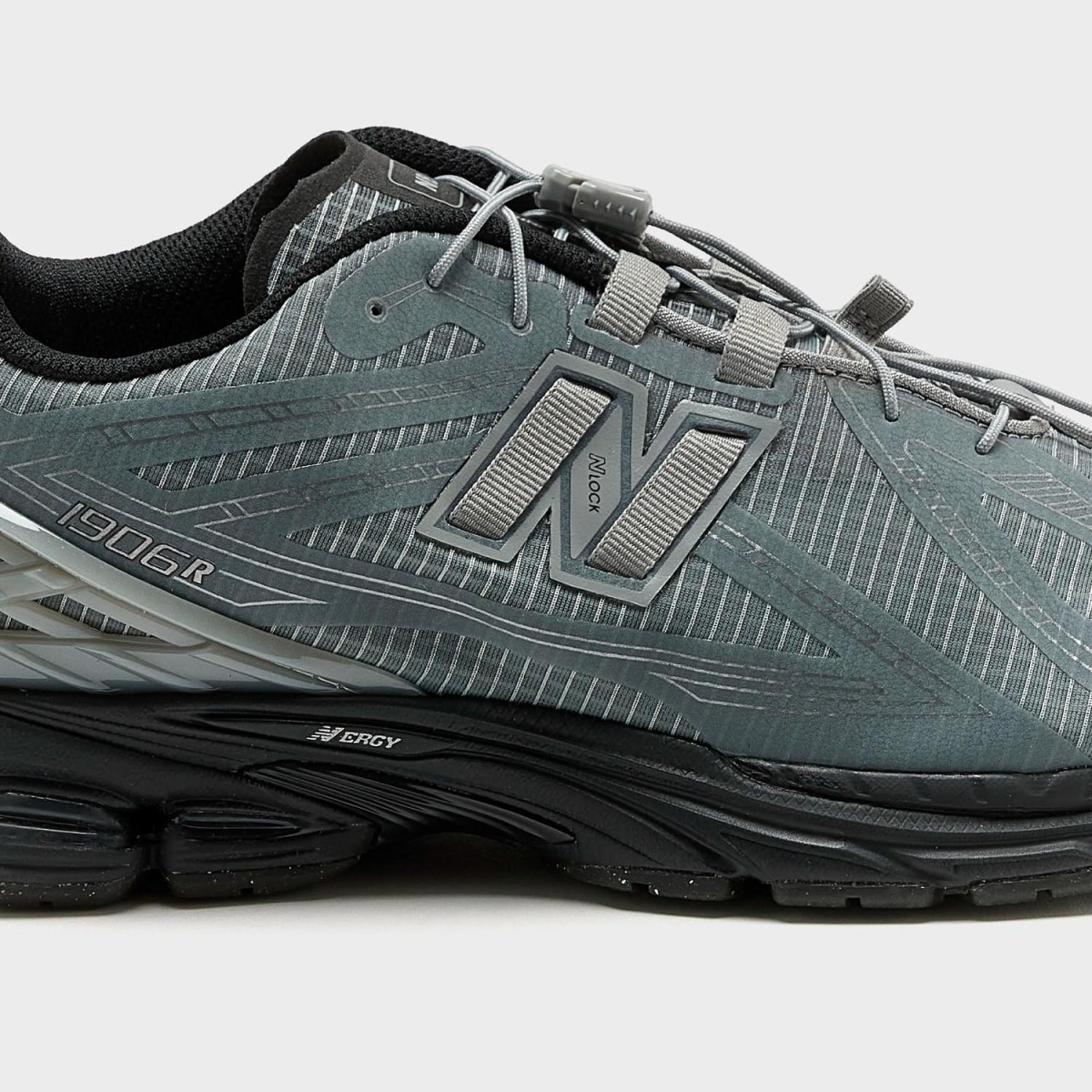 Кросівки New Balance U1906RNG