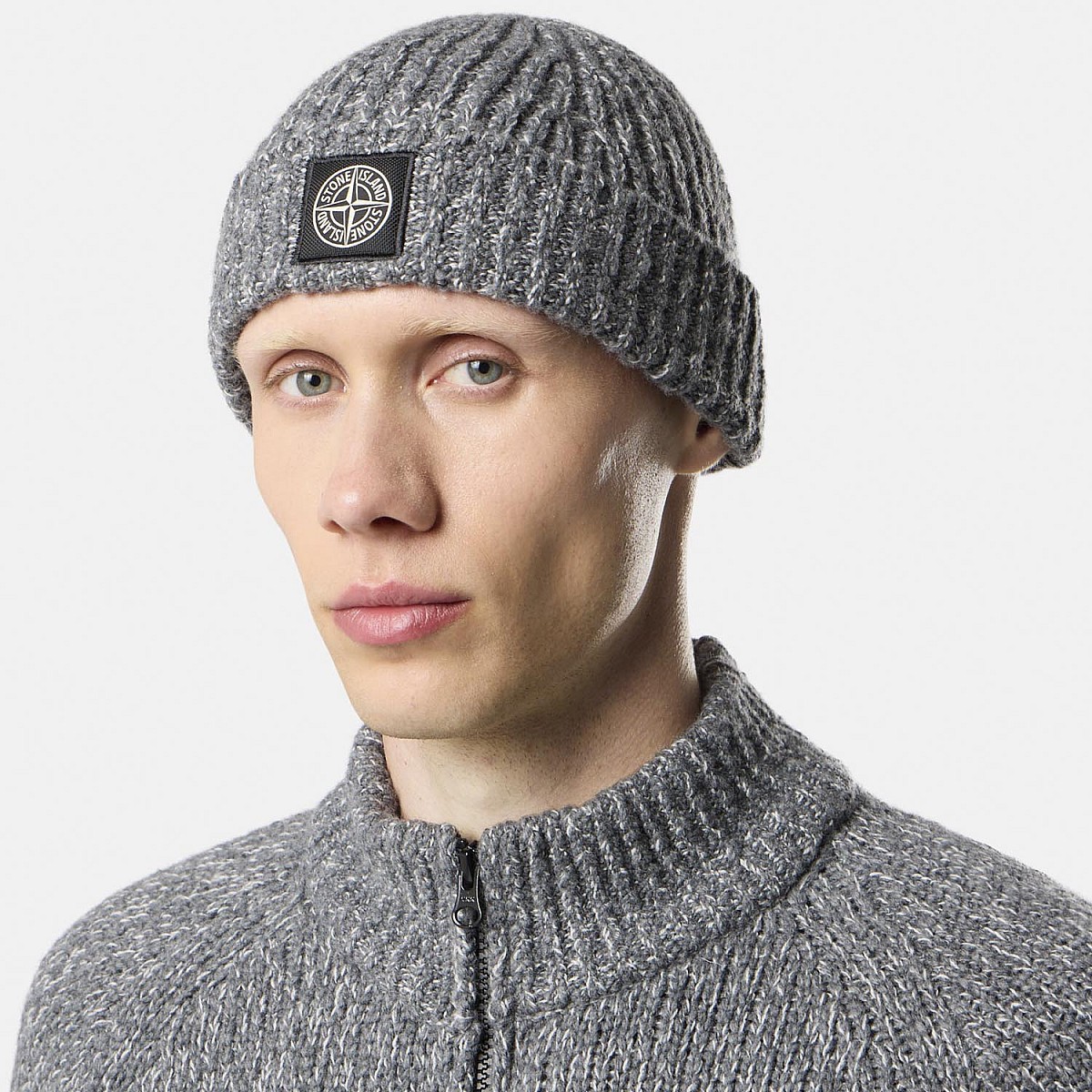 Шапка Stone Island K2S15N100014S00N1 V0M6B