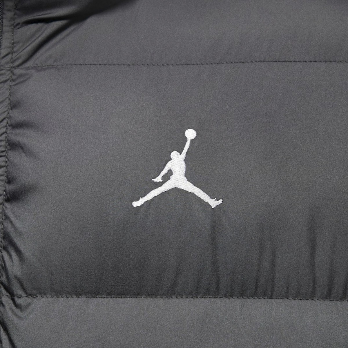 Куртка Nike Jordan HV0532-010