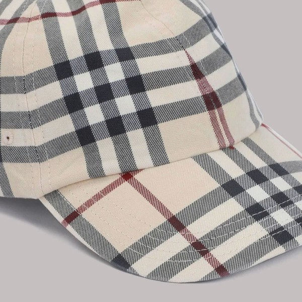 Кепка Burberry 8073370 1001