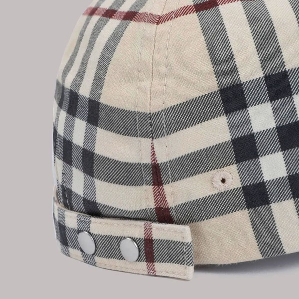 Кепка Burberry 8073370 1001