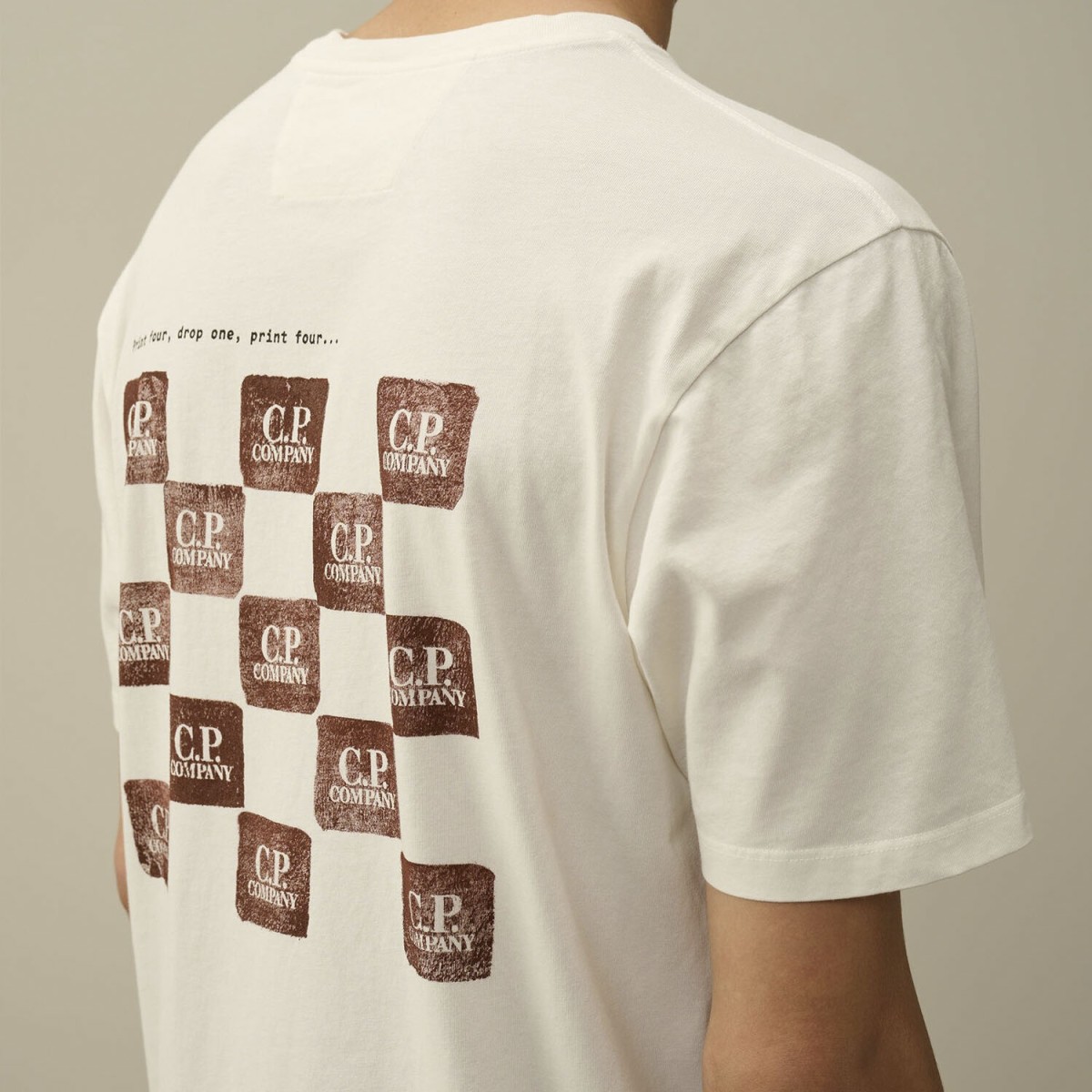 Футболка CP Company 17CMTS241A 005431G 103