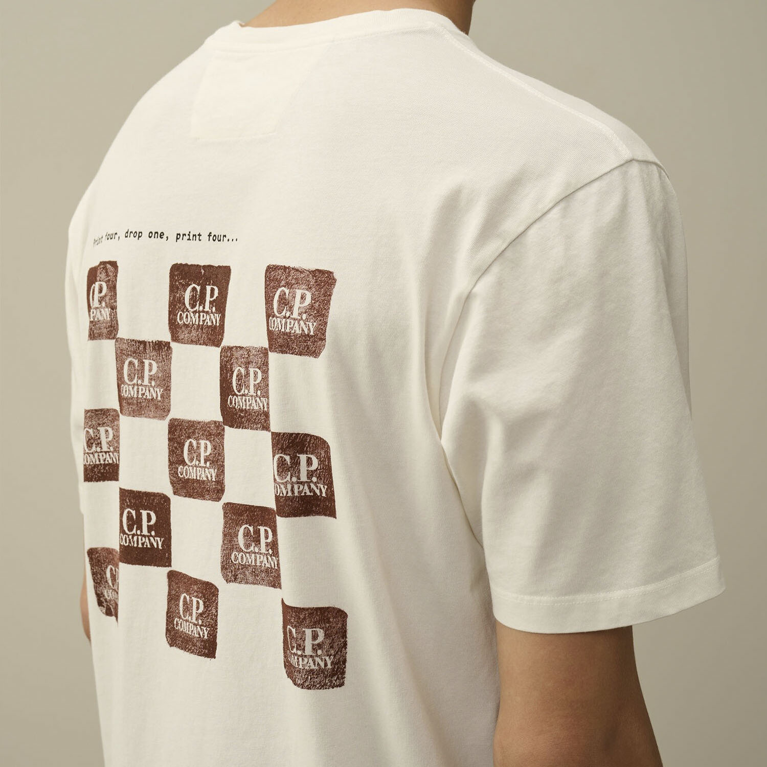 Футболка CP Company 17CMTS241A 005431G 103
