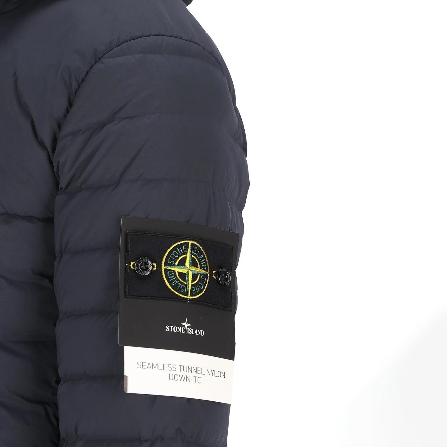 Пуховик Stone Island L1S154100107S0183 V0020