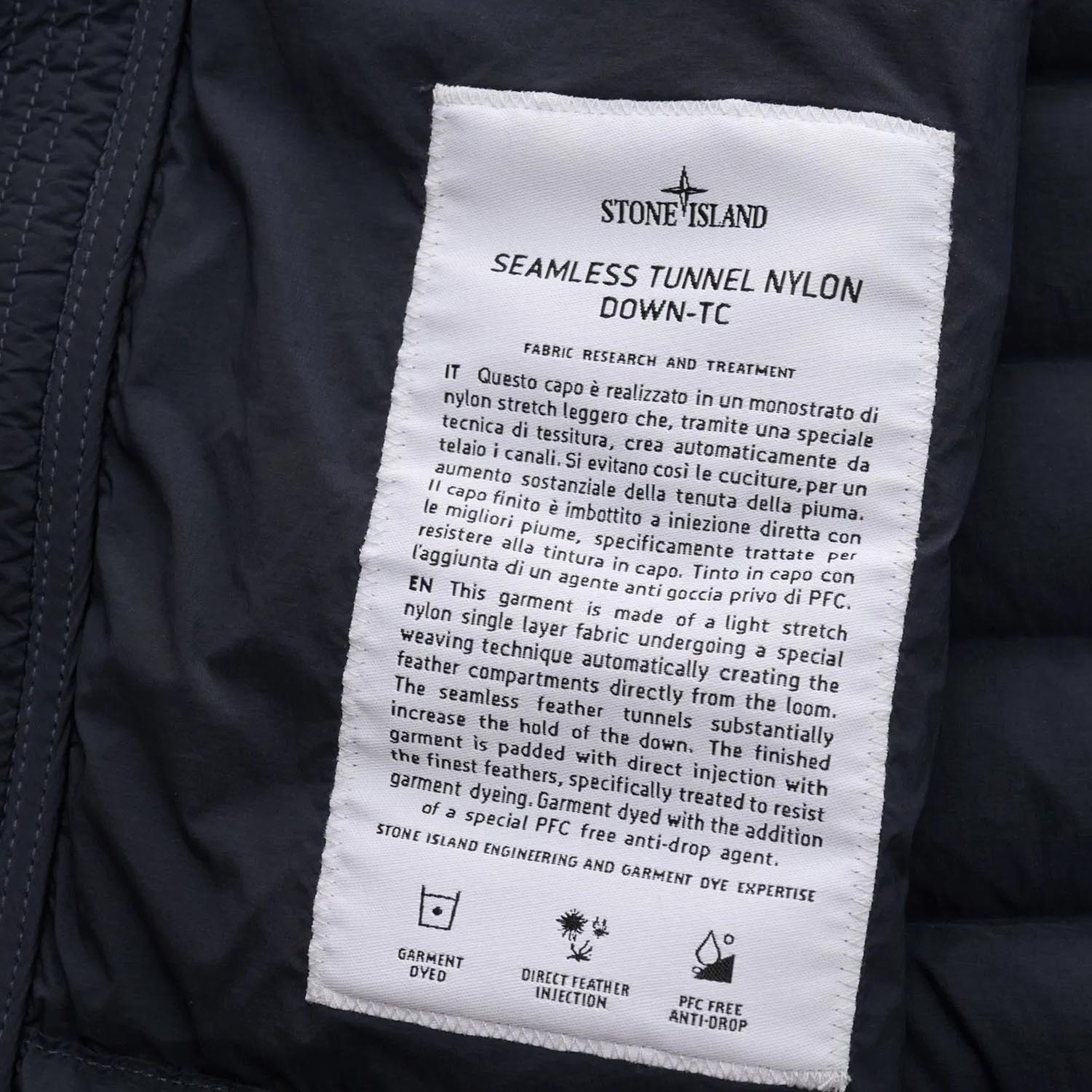 Пуховик Stone Island L1S154100107S0183 V0020