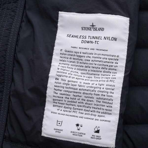 Пуховик Stone Island L1S154100107S0183 V0020