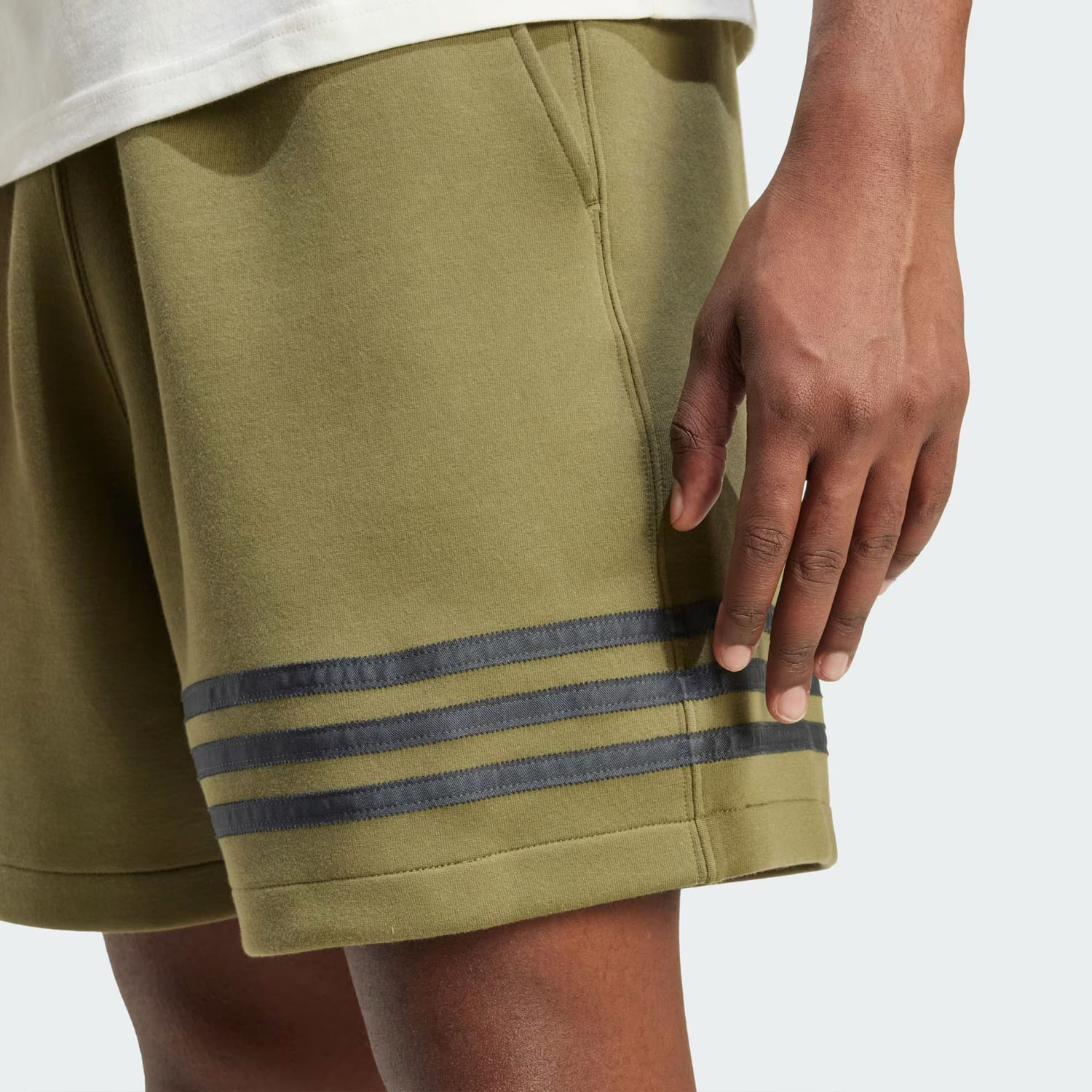 Шорти Adidas HZ3744