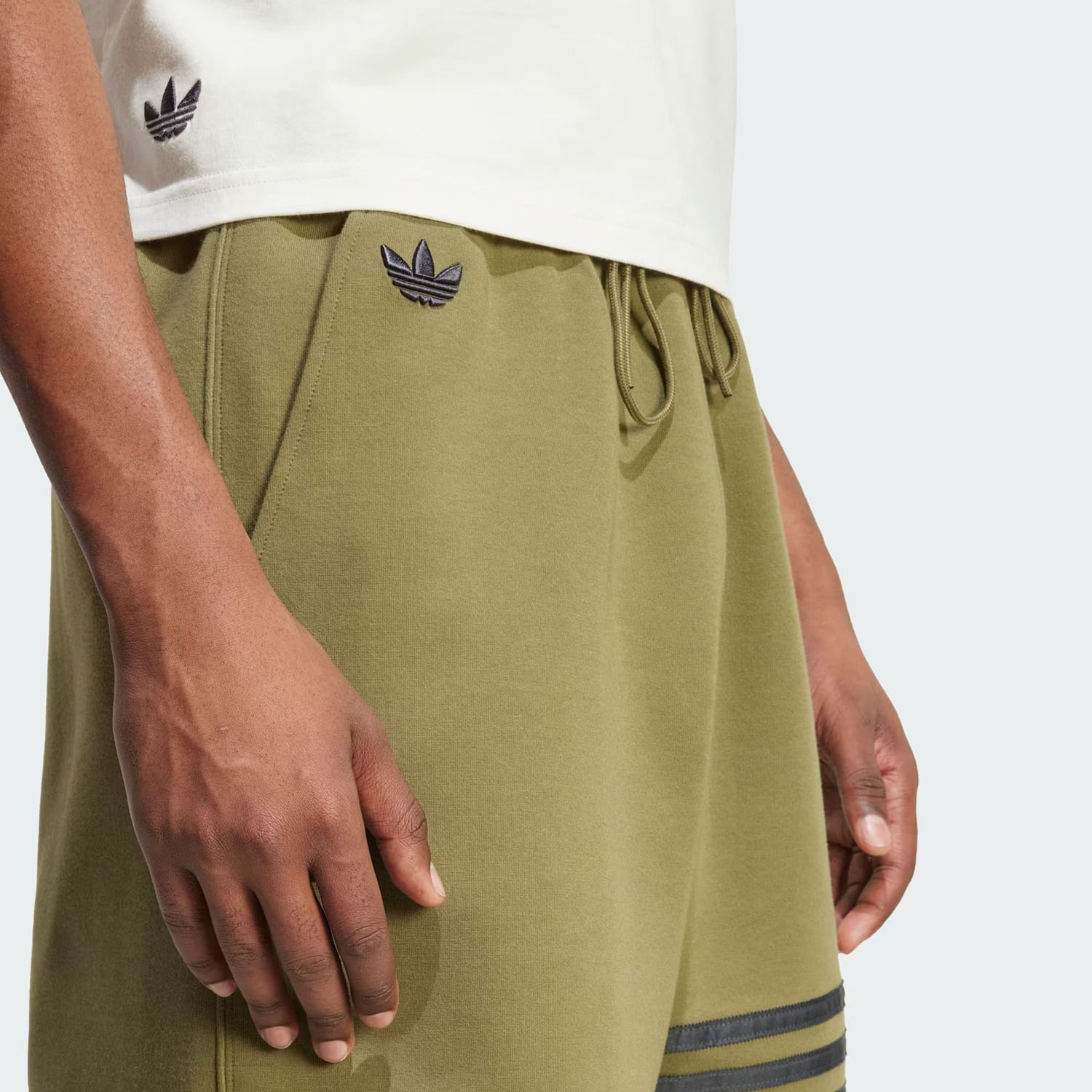 Шорти Adidas HZ3744