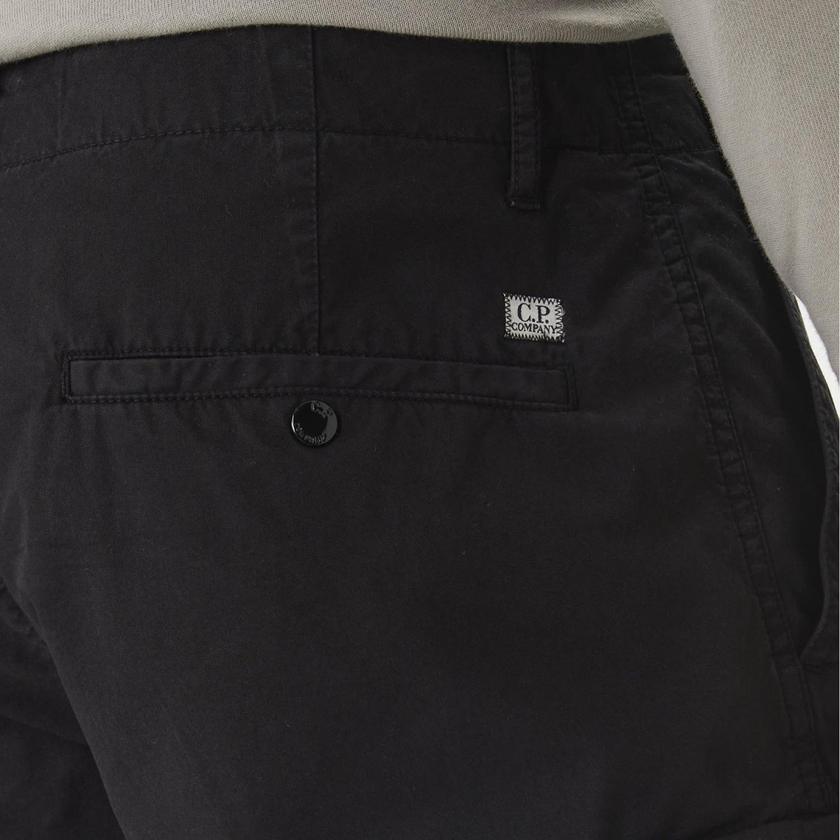 Шорти CP Company 20CMBE245A110340O 999