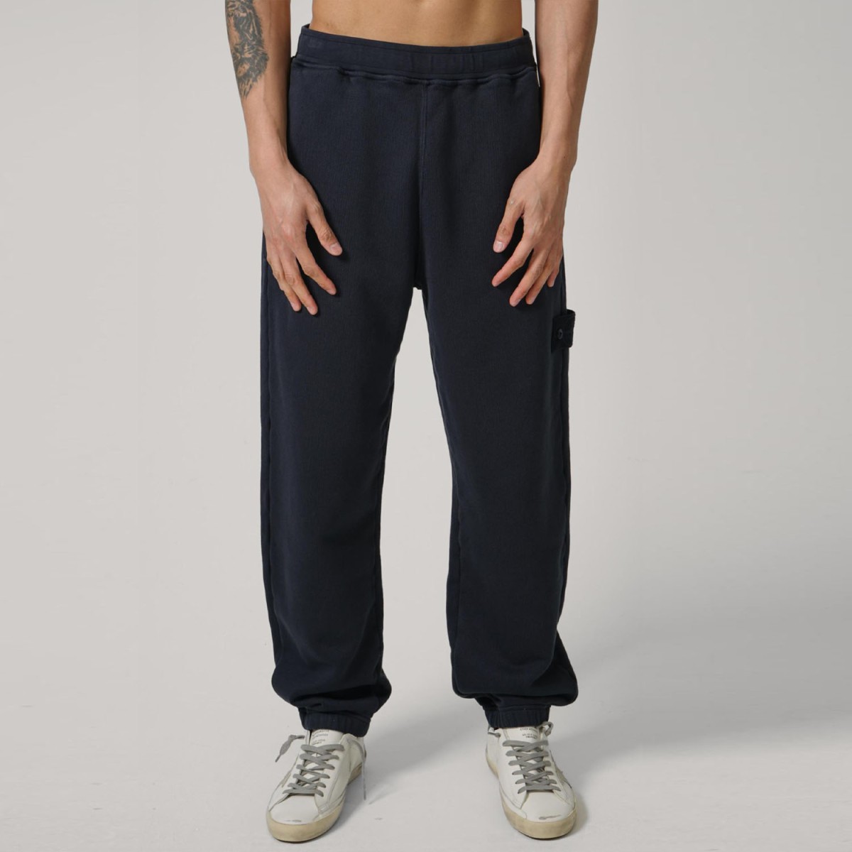 Спортивные штаны Stone Island L1S156200008S0F42 V0020 едет