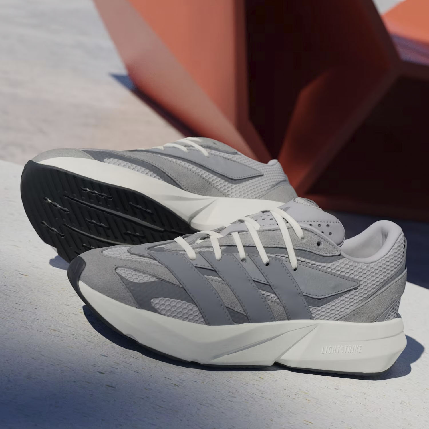 Кроссовки Adidas Lightblaze IH8607