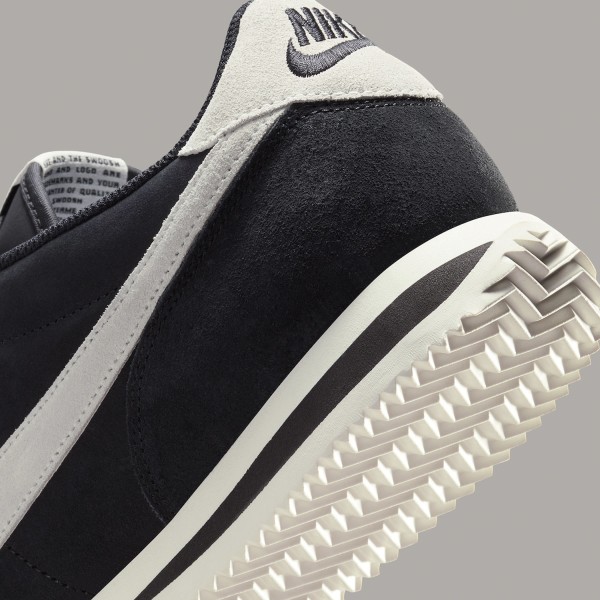 Кросівки Nike Cortez PRM HV4456 001