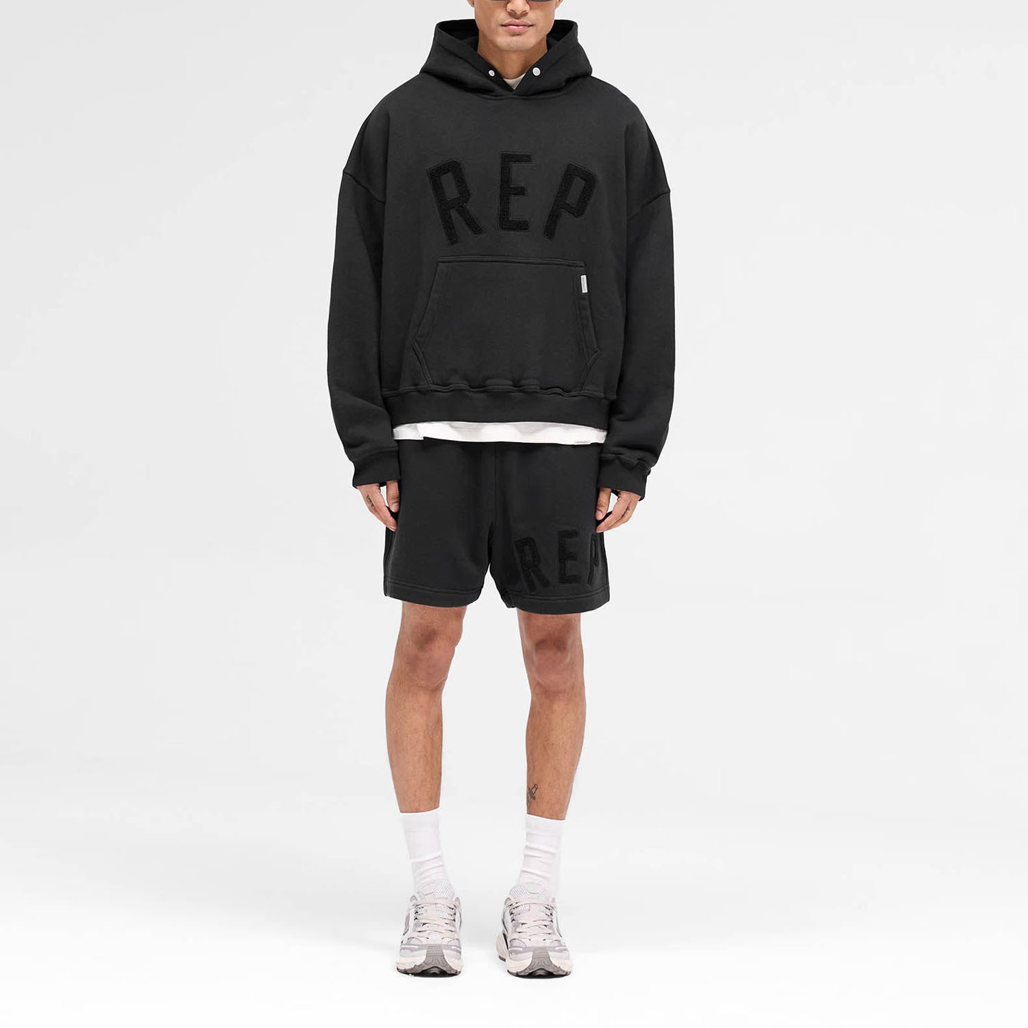 Худи Represent MLM41211-05 Off Black