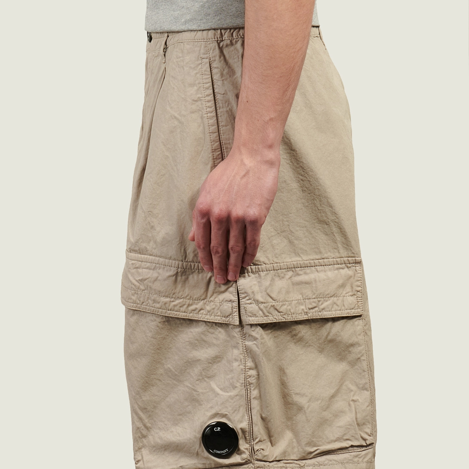 Шорти CP Company Micro-Reps Boxy Lens Shorts 20CMBE127A110325G 904