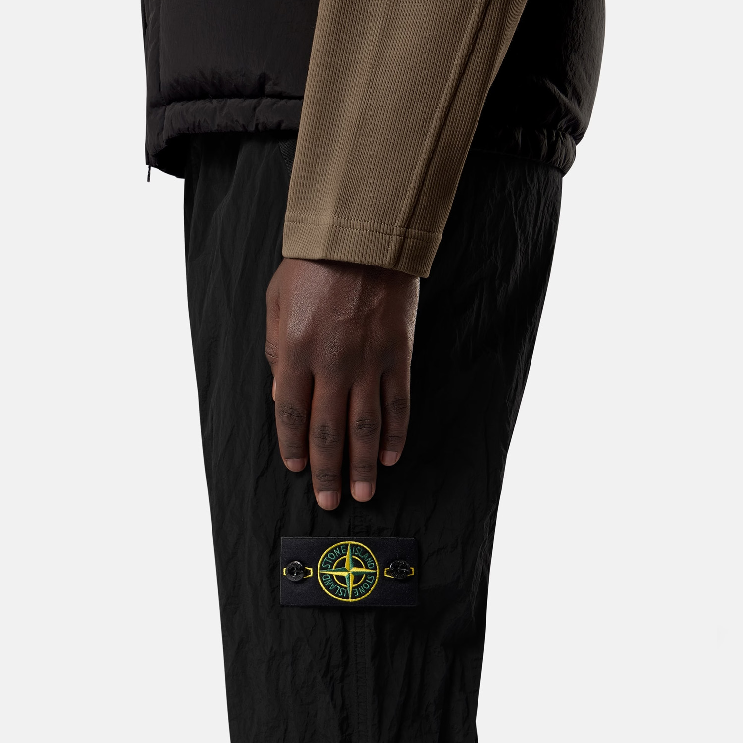 Штани Stone Island 3100011 NYLON METAL IN ECONYL® L2S153100011S0019 V0029