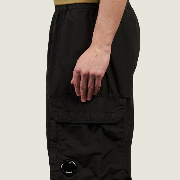 Брюки C.P. Company Flatt Nylon Loose Cargo Lens Pants 20CMPA140A005991G 999
