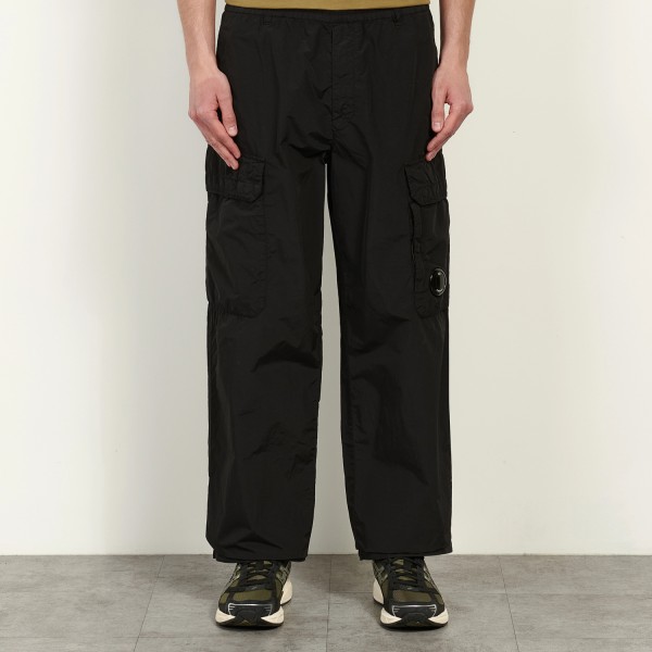 Брюки C.P. Company Flatt Nylon Loose Cargo Lens Pants 20CMPA140A005991G 999
