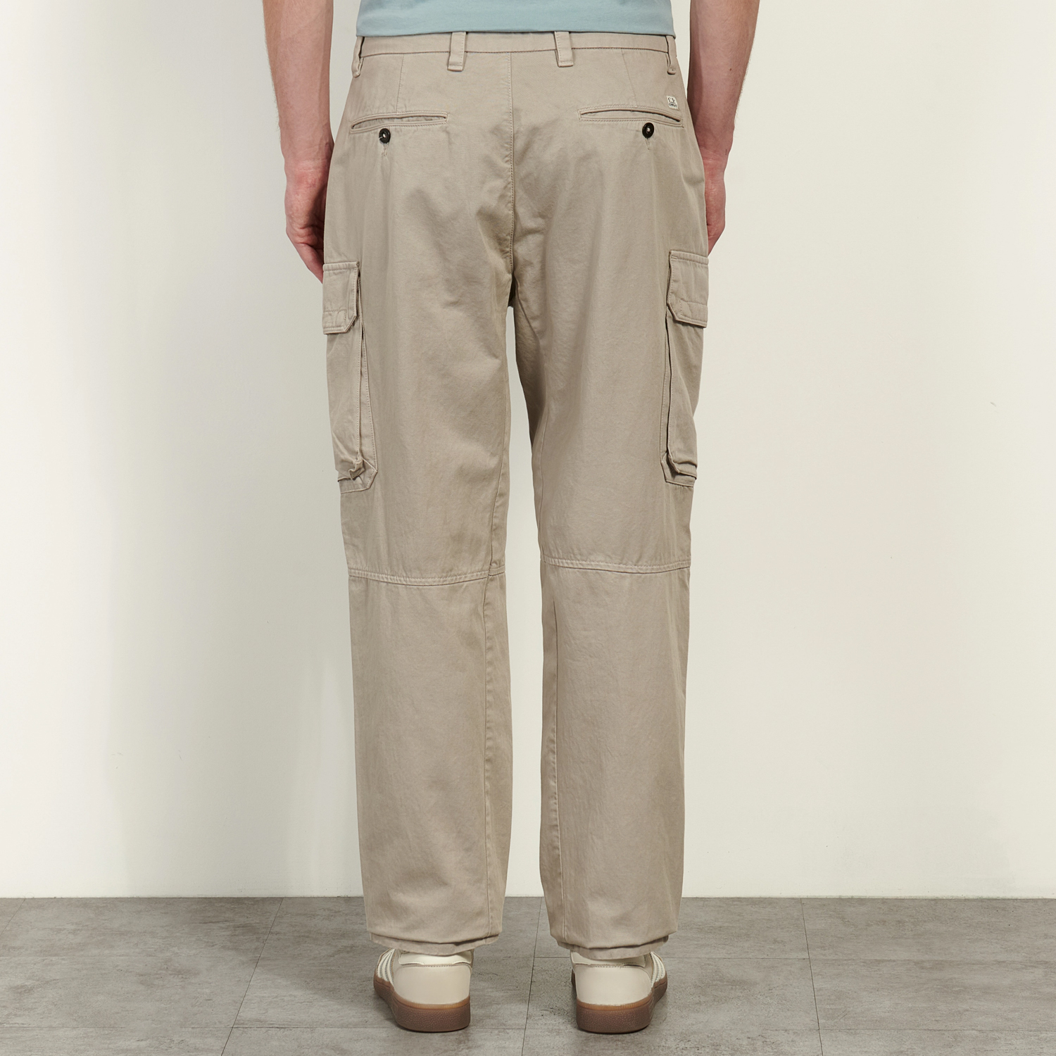 Брюки C.P. Company Cotton Gabardine Loose Cargo Pants 20CMPA185A110458G 904