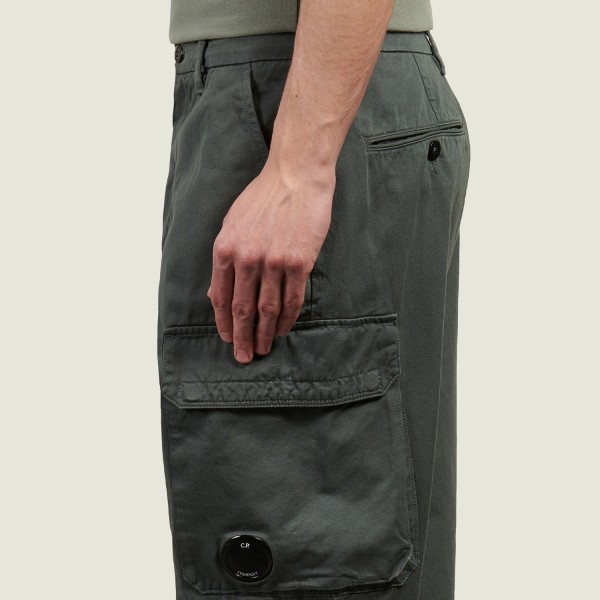 Брюки C.P. Company Cotton Gabardine Loose Cargo Pants 20CMPA185A110458G 921