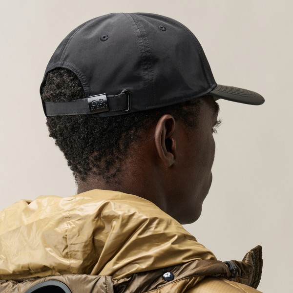 Кепка CP Company Casquette Flatt Nylon 21CMAC113A006252M 999