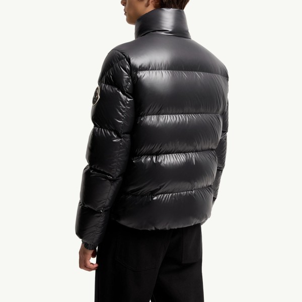 Пуховик Moncler Bendola Laqué Short Down Jacket