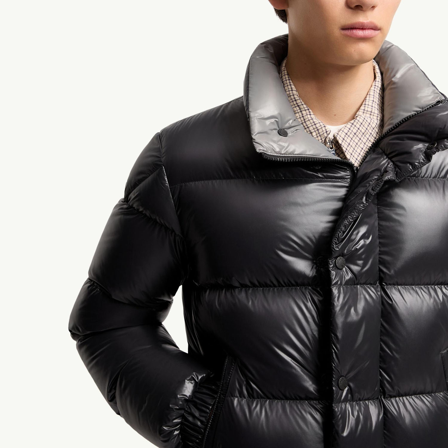 Пуховик Moncler Bendola Laqué Short Down Jacket