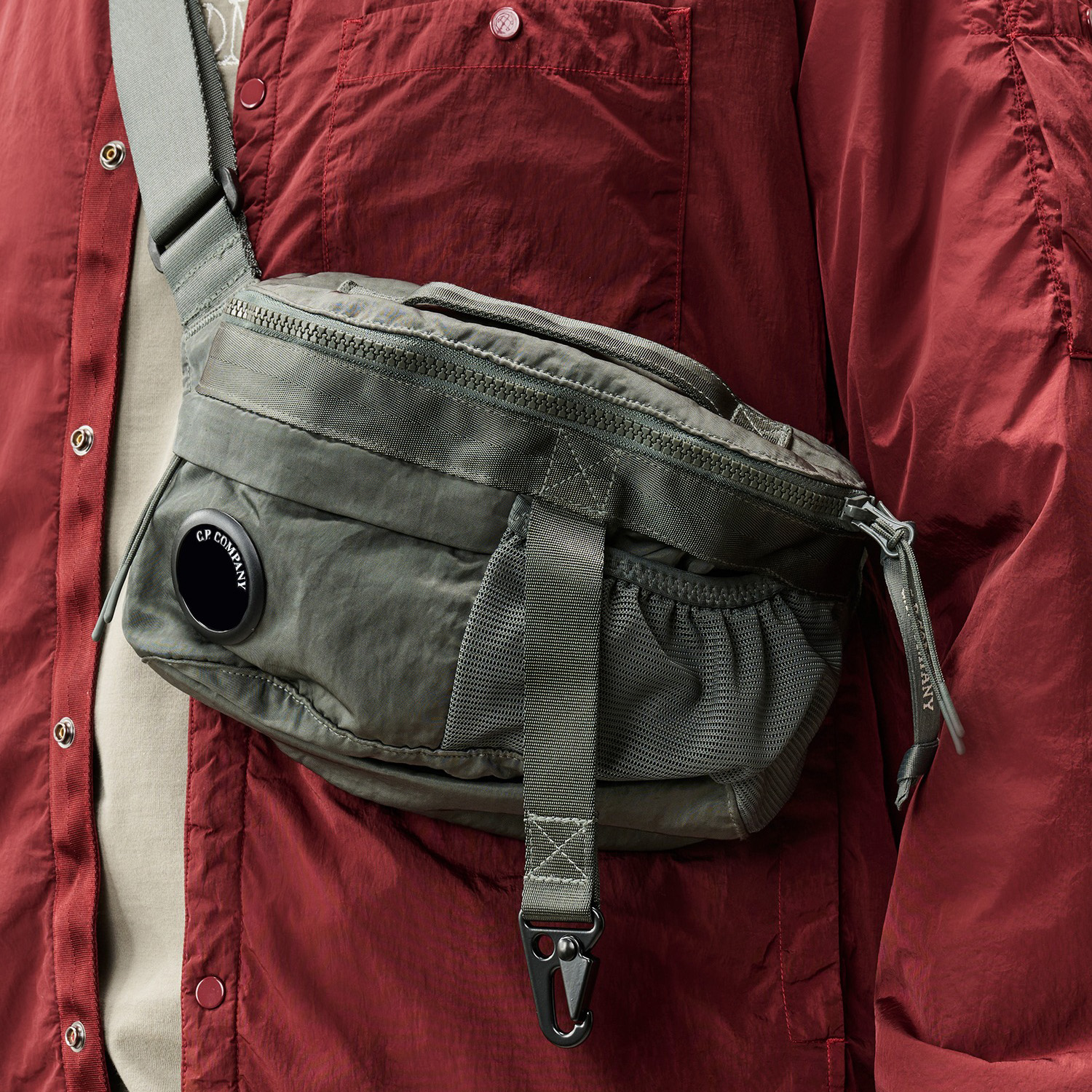 Поясная сумка C.P. Company Nylon B Lens Mini Waist Bag 21CMAC128A005269G 950