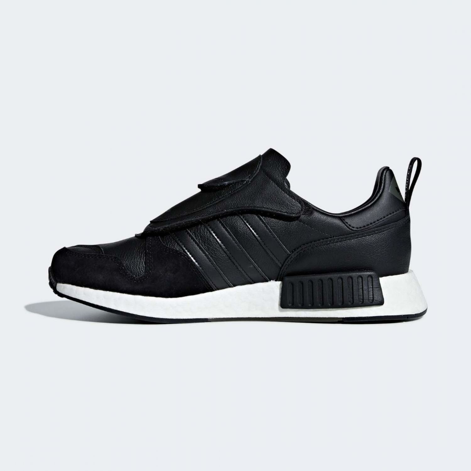 Adidas EE3625 brand centr