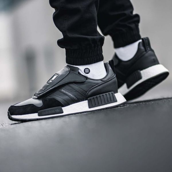 Кроссовки Adidas EE3625.