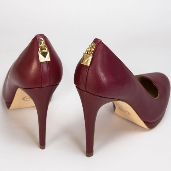 Туфлі Michael Kors Antoinette pump leather.