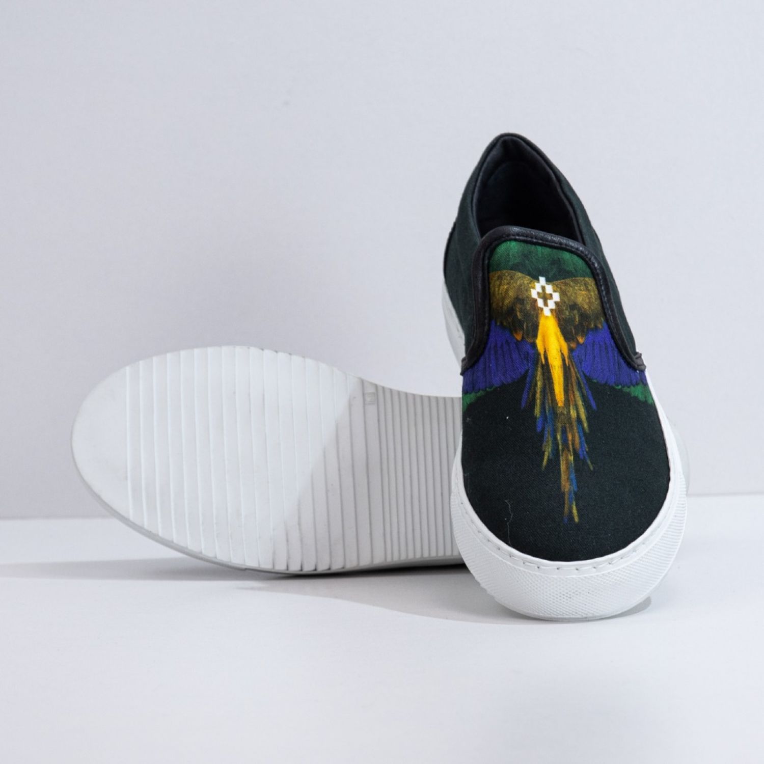 Marcelo Burlon Wing Slip On Black White brand centr