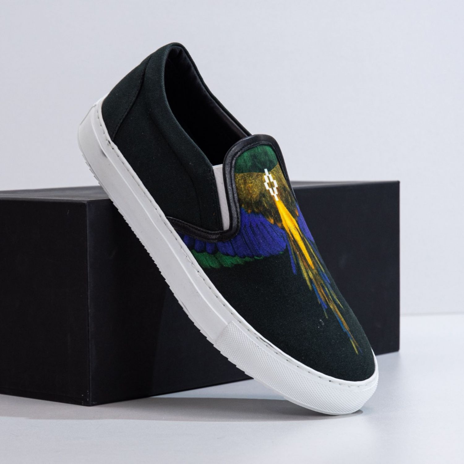 Marcelo Burlon Wing Slip On Black White brand centr