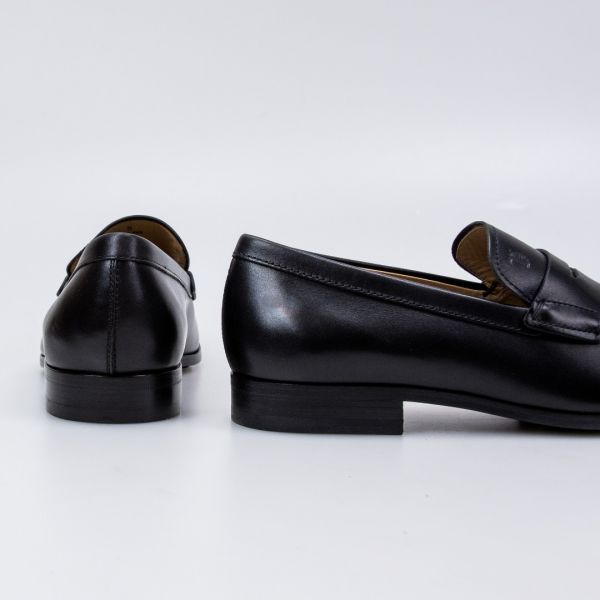 Лоферы Tod's Mocassino Cuoio Iniez Gomma TA HBR Nero.