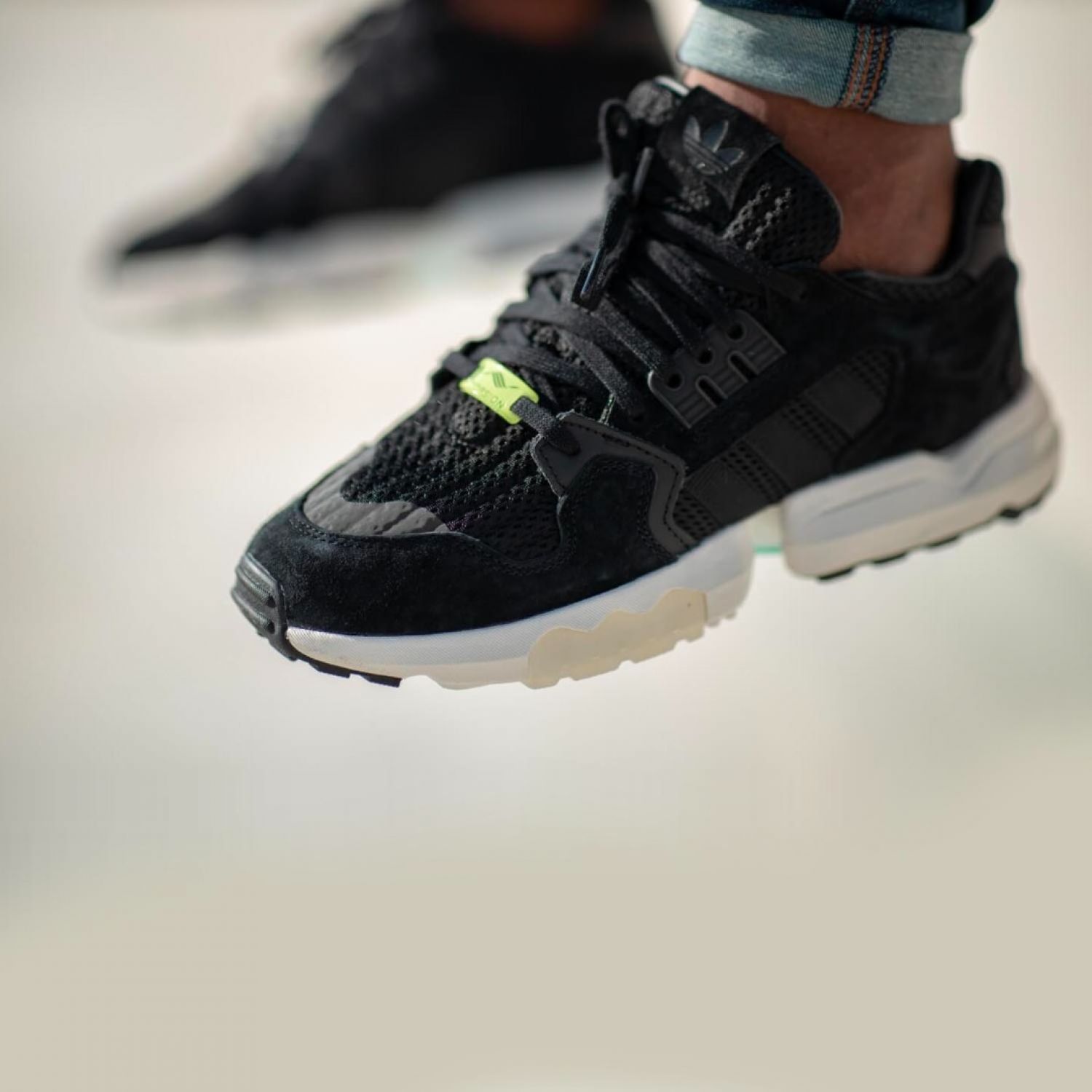 Кеды Adidas ZX Torsion по акционной цене в аутлет интернет