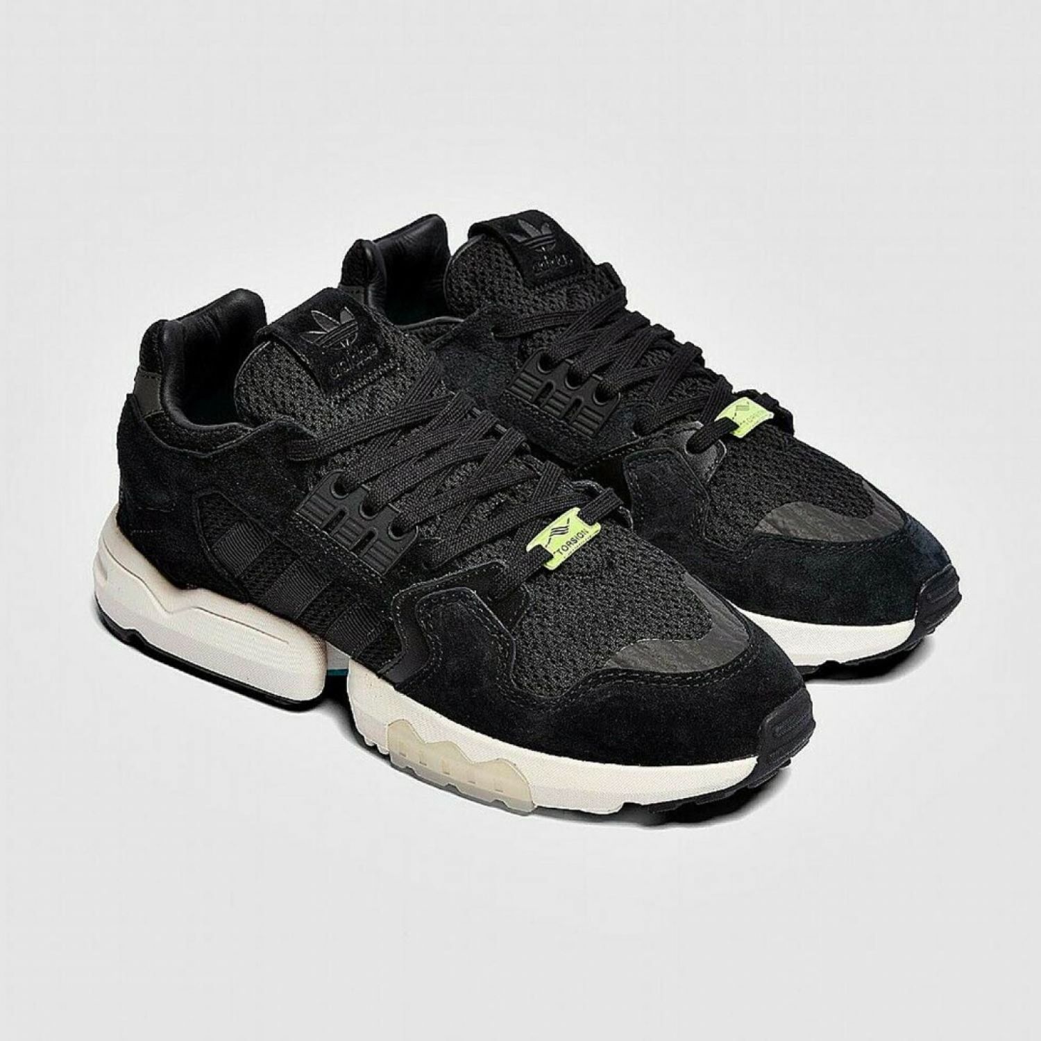 Adidas ZX Torsion brand centr