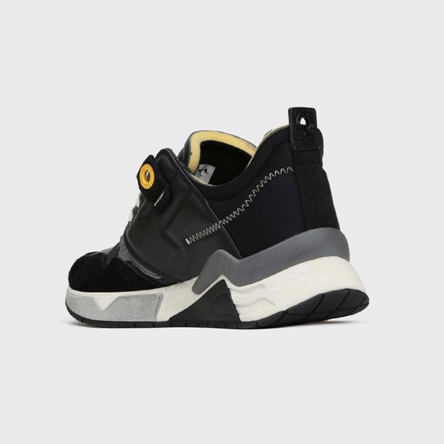 Diesel S Brentha LC Black brand centr