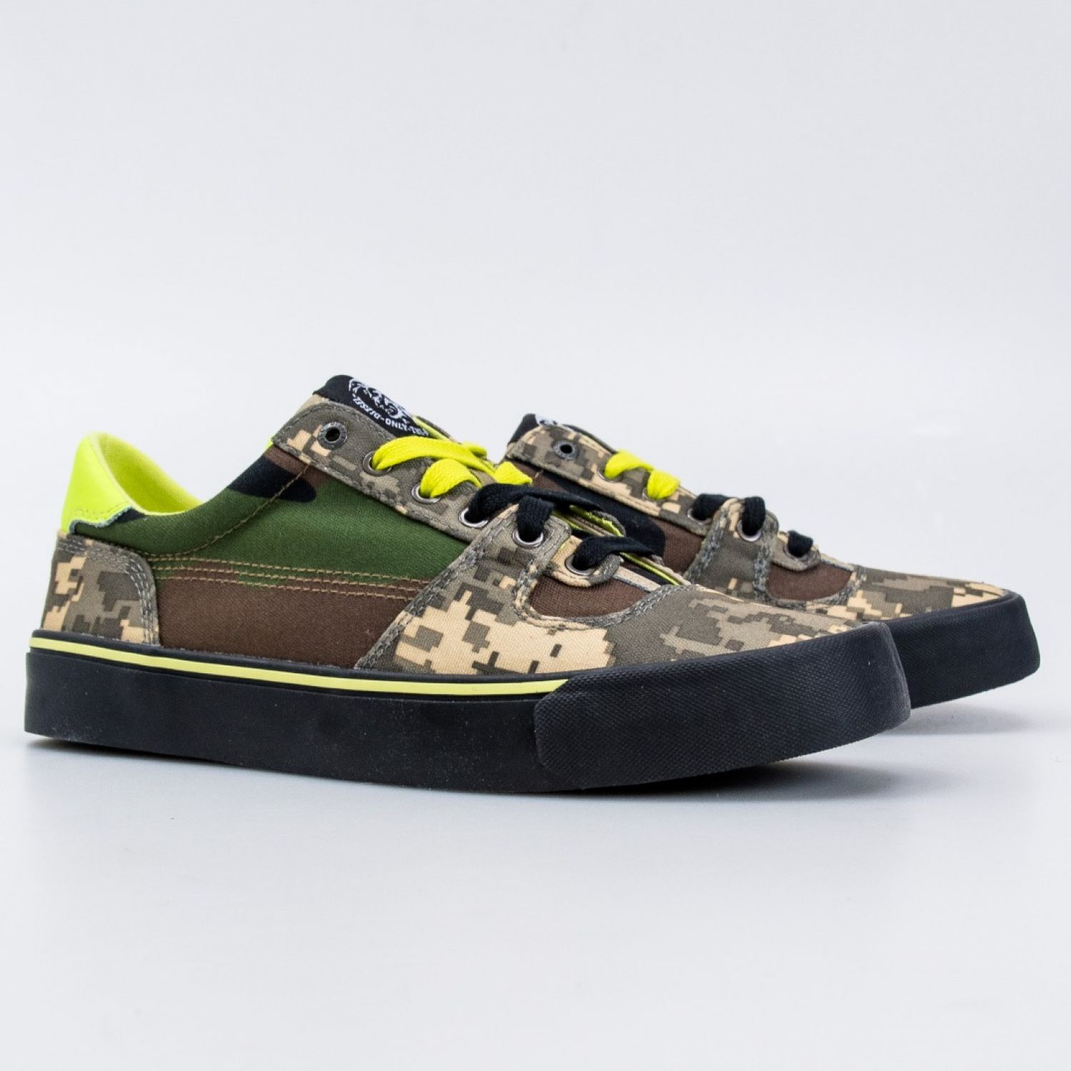 Diesel s flip low store