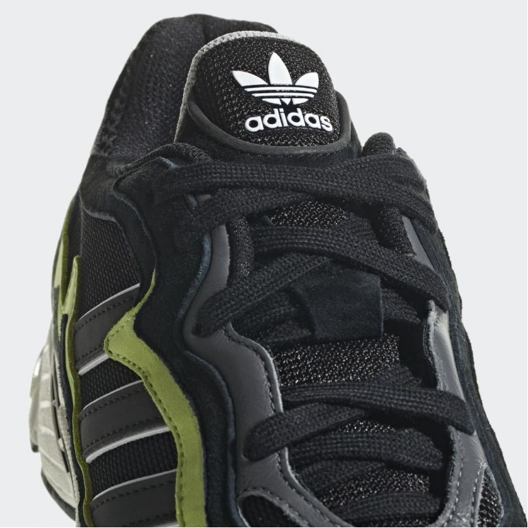 Кроссовки Adidas Temper Run Cblack/Cblack/Glow.
