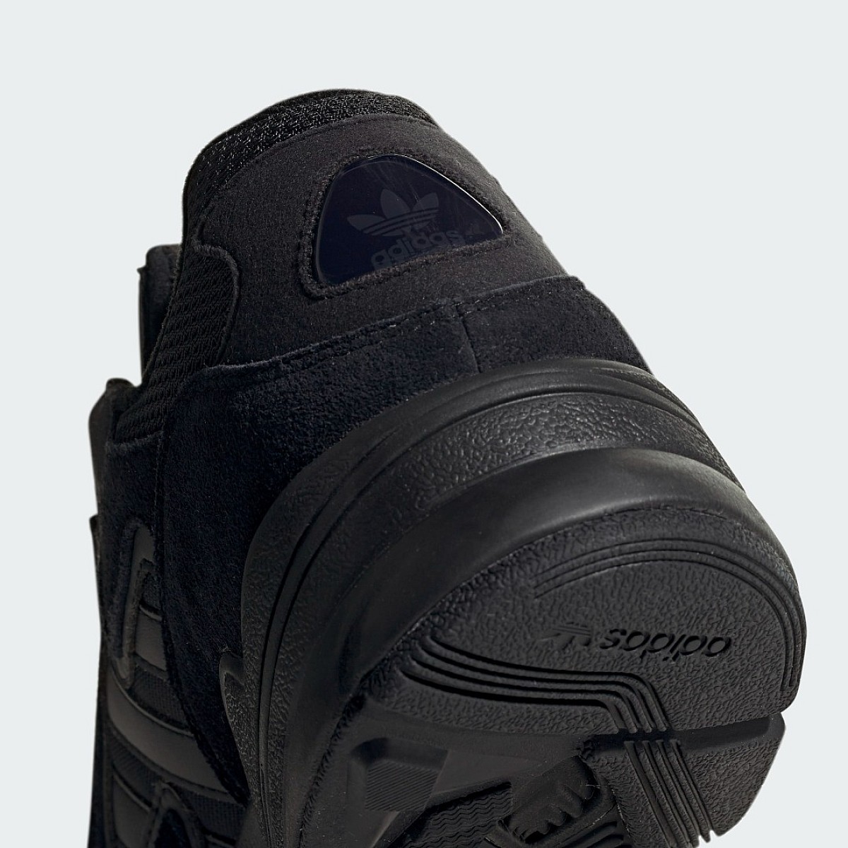 Кросівки Adidas Yung-96 Chasm