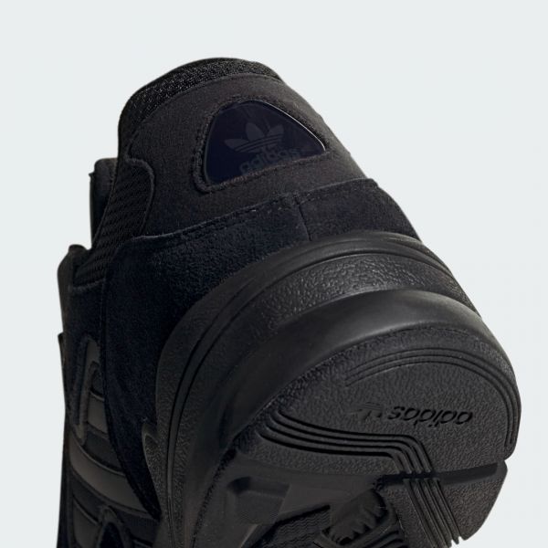Кроссовки Adidas Yung-96 Chasm.