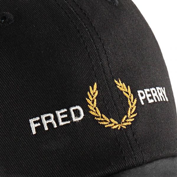 Кепка Fred Perry Emboidered Graphic cap in black.