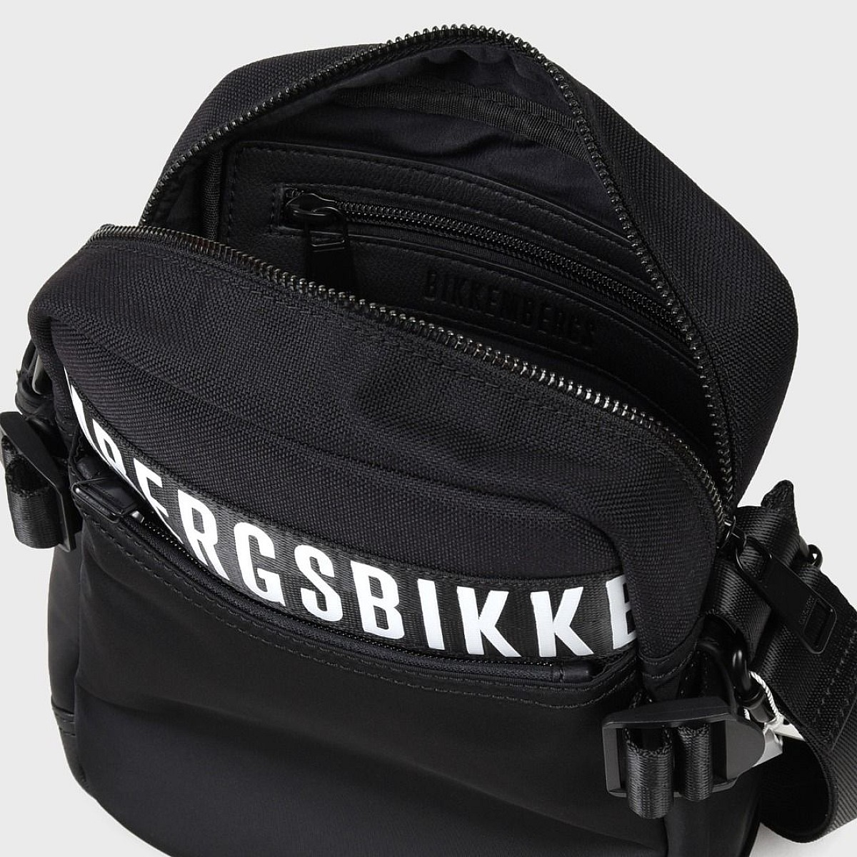Сумка Bikkembergs E80.001